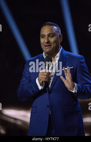 Il comico Russel Peters e musicista Bryan Adams, co-hosting i 2017 premi di Juno. Foto Stock