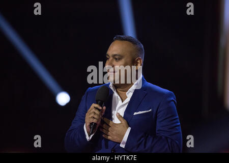 Il comico Russel Peters e musicista Bryan Adams, co-hosting i 2017 premi di Juno. Foto Stock