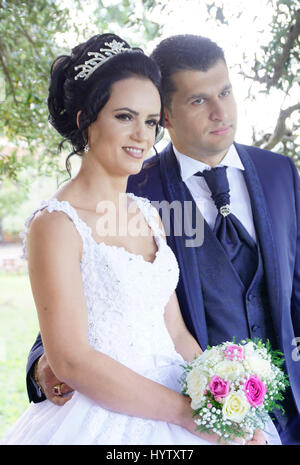 Sposa albanese e lo sposo. Foto Stock