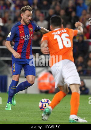 Barcellona, Spagna. Il 26 aprile, 2017. La Liga , gioco 34. Picture Show Rakitic in azione durante la partita tra FC Barcelona contro l'Osasuna al Camp Nou01.12.2016 Barcellona. Credito: Gtres Información más Comuniación on line,S.L./Alamy Live News Foto Stock