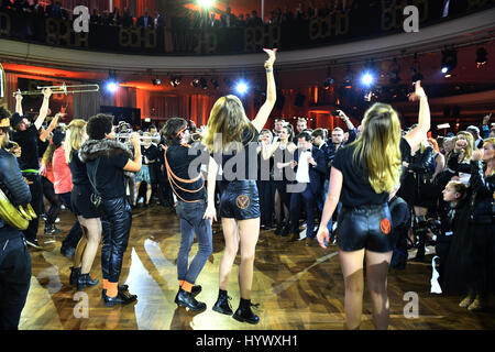 Berlino, Germania. 06 apr, 2017. L'atmosfera al afterparty della eco music award presso il Palais am Funkturm Berlino, Germania, 06 aprile 2017. Foto: Jens Kalaene/dpa/Alamy Live News Foto Stock