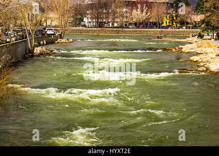 Fiume Truckee nel centro di Reno, Nevada Foto Stock