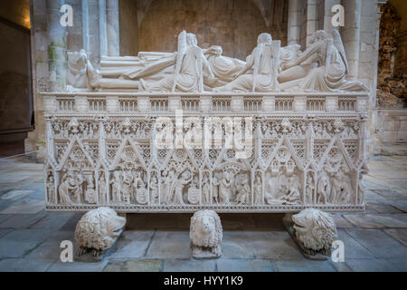 Sarcofago di Pedro I, Alcobaca Monastero, Alcobaca, Portogallo 03 Luglio 2016 Foto Stock