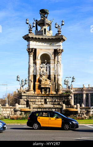 Fontana monumentale in Placa Espanya, Fuente de la Plaza de Espana, Barcellona, Catalunya, Spagna Foto Stock