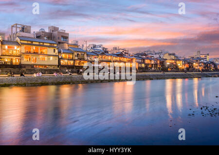 Kyoto, Japan along the Kamo River. Foto Stock