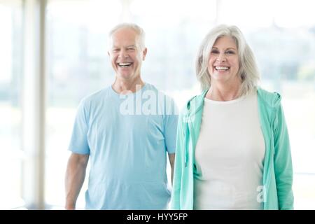 Coppia senior sorridente. Foto Stock