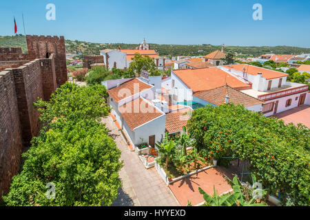 Vista panoramica dal castello di Silves pareti, Algarve, Portogallo, luglio-08-2016 Foto Stock