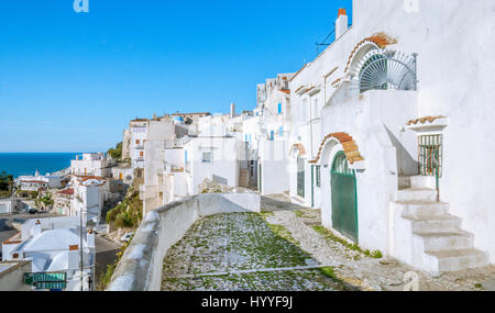 Scenic pomeriggio vista a Peschici, provincia di Foggia, Puglia, Italia Foto Stock