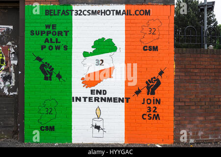 32 la sovranità della contea di movimento (32CSM) carta murale di Falls Road, Belfast, County Antrim, Irlanda del Nord, Regno Unito Foto Stock