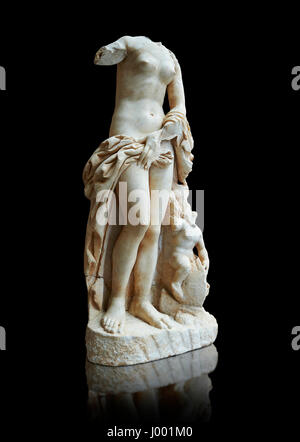 Ii sec. d.c. statua romana di Afrodite o Venere, modesto Aphrodite stile, Merida Museo Nazionale Romano, Spagna Foto Stock