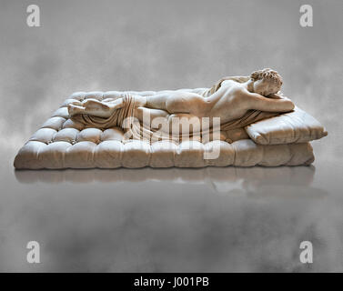 Sleeping Hermaphroditus, il Borghese ermafroditi. Una dimensione di vita antica II secolo d.c. statua romana scolpita in marmo greco, il museo del Louvre, Parigi Foto Stock