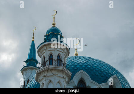 KAZAN, Russia - 25 giugno 2016: un close-up di una cupola di Qol Sharif Mosque situato nel Cremlino di Kazan, Repubblica di Tatarstan, Russia. Foto Stock