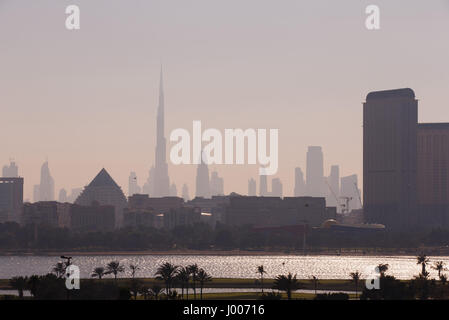 Skyline di Dubai City Foto Stock