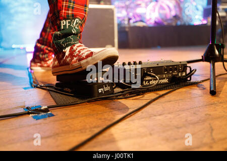 San Diego, California. Il 7 aprile 2017. Originariamente formata nel 1976 a Londra, dannati esegue presso la House of Blues durante il proprio quarantesimo anniversario tour. Foto di Mark Johnson/Ironstring Foto Stock