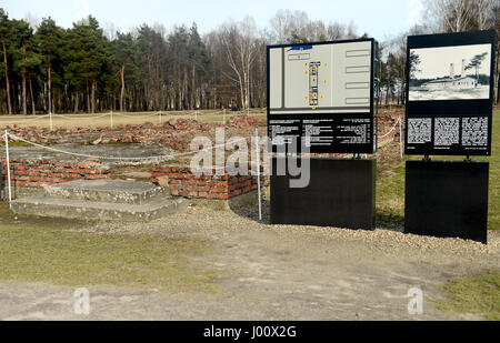 Oswiecim, Polonia. Xix Mar, 2017. 20170319 - Le rovine del crematorio 4 presso la ex-Birkenau morte camp in Polonia sono visto qui. L'edificio è servito anche come uno dei quattro grandi camera del gas i servizi presso il camp. Nel tardo 1944, prigionieri ebrei, che hanno costretto a lavorare al crematorio 4 dalla SS, in scena una insurrezione che disabilitata la camera del gas e le operazioni di masterizzazione. Credito: Chuck Myers/ZUMA filo/Alamy Live News Foto Stock