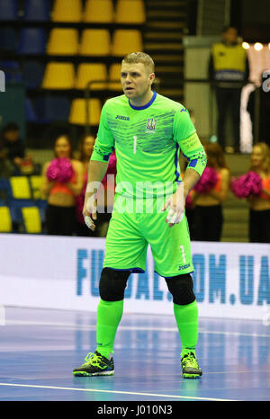 Kiev, Ucraina. 8h di aprile 2017. Il portiere Yevgen Ivanyak dell'Ucraina in azione durante UEFA Futsal Euro 2018 partita di qualificazione contro il Belgio a Palats di sport a Kiev, Ucraina. Credito: Oleksandr Prykhodko/Alamy Live News Foto Stock