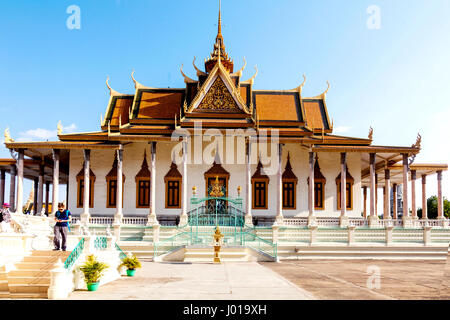 'Silver Pagoda' o 'Tempio del Buddha di smeraldo." presso il Palazzo Reale di Phnom Penh Foto Stock