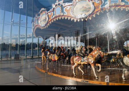 Giostra di chiusura a New York (USA) Foto Stock