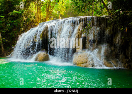 Cascata in Kanjanaburi Thailandia Foto Stock