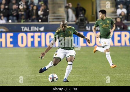 Chester, Pennsylvania, USA. 8 apr, 2017. Legnami Portland centrocampista, DARLINGTON NAGBE, (6), in azione contro il Philadelphia unione a Talen Energy stadium di Chester Pa Credito: Ricky Fitchett/ZUMA filo/Alamy Live News Foto Stock