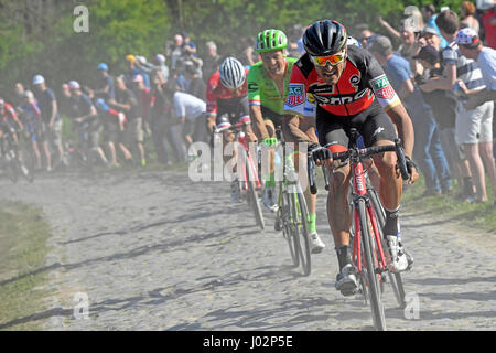 9 aprile 2017 105a Parigi - Roubaix VAN AVERMAET Greg (BEL) BMC Foto: Cronos/Yuzuru Sunada Foto Stock