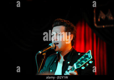 Ryan Cabrera suonare dal vivo presso il VH1 Rock scuole concerto presso la zecca sul dicembre 11, 2015 a Los Angeles, California. Foto Stock