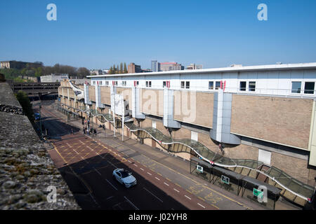 Collin Street e Broadmarsh Shopping Centre prima della demolizione, visto dalla parte superiore del Broadmarsh Car Park a Nottingham, Inghilterra Regno Unito Foto Stock