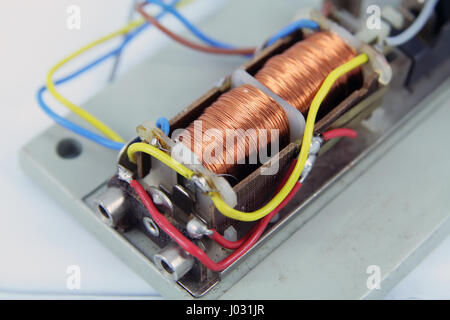 Elettromagnete attrezzo. Bassa corrente elettromagnete. Foto Stock