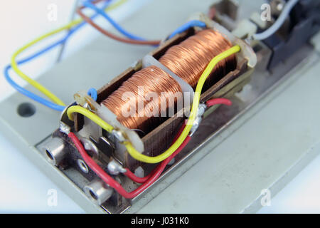 Elettromagnete attrezzo. Bassa corrente elettromagnete. Foto Stock