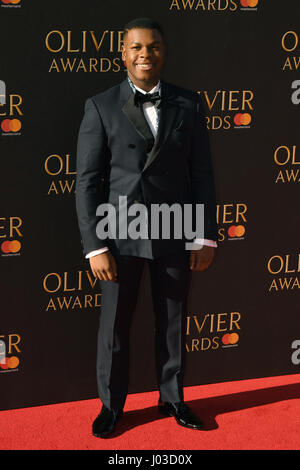 John Boyega frequentando il Olivier Awards 2017, tenutosi presso la Royal Albert Hall di Londra. Foto Stock