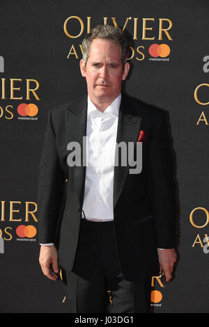 Tom Hollander frequentando il Olivier Awards 2017, tenutosi presso la Royal Albert Hall di Londra. Foto Stock