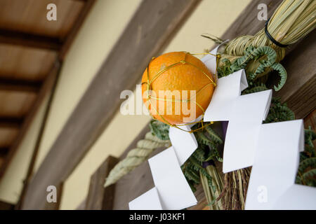 Shimenawa(giapponese nuovo anno di decorazione) Foto Stock