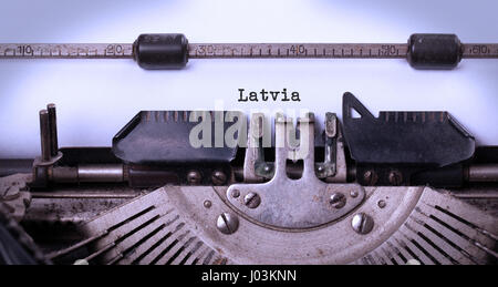 Iscrizione fatta da vinrage nastri inchiostratori per macchine da scrivere, paese, Lettonia Foto Stock