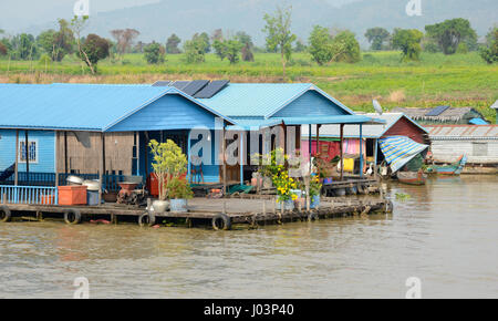 Villaggi galleggianti di Kampong Chhnang, Cambogia Foto Stock