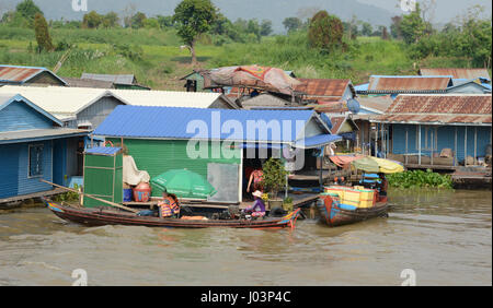 Villaggi galleggianti di Kampong Chhnang, Cambogia Foto Stock