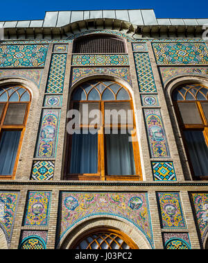 Pond House edificio, parte del palazzo Golestan (Palazzo dei fiori), ex royal Qajar complesso nella città di Teheran, capitale dell'Iran e Teheran Provincia Foto Stock