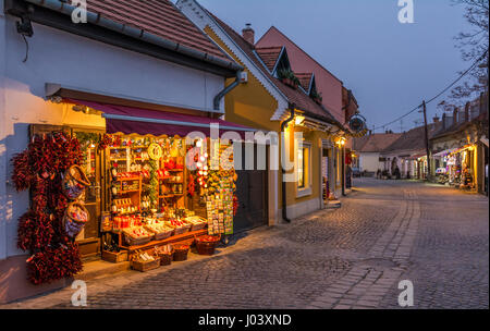 Szentendre nel Natale, piccola città lungo il Danubio vicino a Budapest Foto Stock