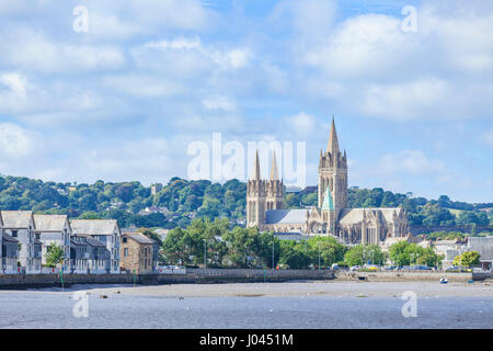 Truro cornwall Truro Cathedral con tre guglie città di truro cornwall west country England Regno unito Gb europa Foto Stock