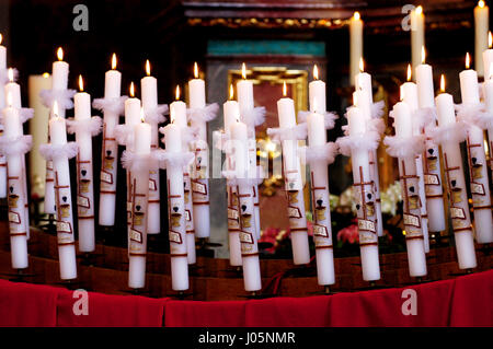 religione cattolica, preghiera, rito, confessione, processione, fede, fedeli, confessione di fede, festa, celebrazione, massa, Foto Stock