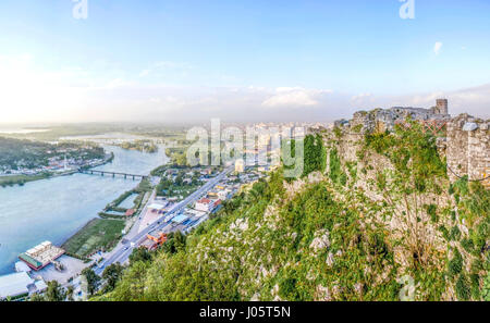 Shkodra (Shkodër) Albania - Vista dal castello di Rozafa Foto Stock