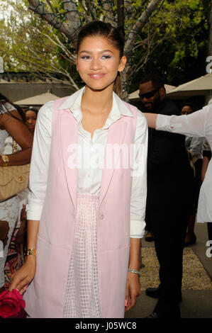 Zendaya assiste il 7 donne annuale dei premi di eccellenza il 13 giugno 2015 presso il Luxe Hotel in Los Angeles, CA. Foto Stock