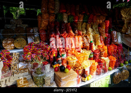 Snack messicano cart nel parco di Chapultepec, Città del Messico, Messico Foto Stock