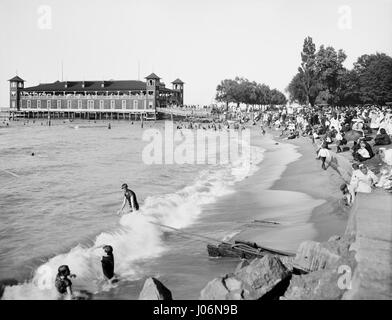 La spiaggia e il pavilion, Gordon Park, Cleveland, Ohio, Stati Uniti d'America, Detroit Publishing Company, 1908 Foto Stock