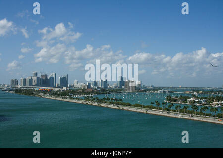 Lasciando città di Miami in nave. Foto Stock