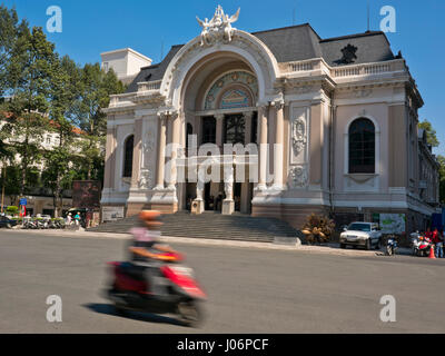 Vista orizzontale di Saigon Opera House di Ho Chi Minh City, Ho Chi Minh, Vietnam. Foto Stock