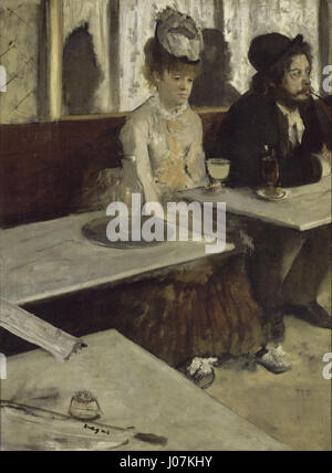 In questo pezzo, Edgar Degas cattura un momento all'interno di una caffetteria, illustrando il vivace ambiente urbano con figure che si godono un caffè o si fanno conversazioni. La composizione evidenzia l'attenzione di Degas alla figura umana e alle dinamiche casuali della vita sociale. Foto Stock