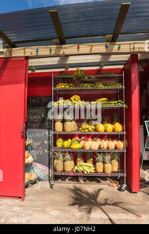 Frutta fresca stand, Hanalei, Kauai, Hawaii, STATI UNITI D'AMERICA Foto Stock