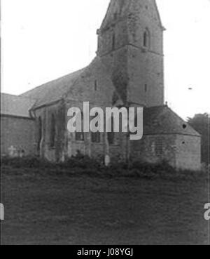 Yvetot-Bocage, Eglise Saint-Georges - Abside et clocher côté sud-est, Philippe Des Fortini Foto Stock