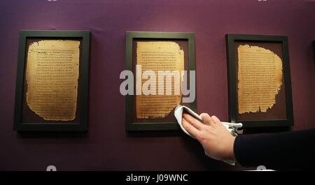 Alcuni dei più antichi sopravvissuti manoscritti biblici con un link diretto per la cristianità primitiva sono andati in mostra presso il Chester Beatty Library di Dublino. Foto Stock