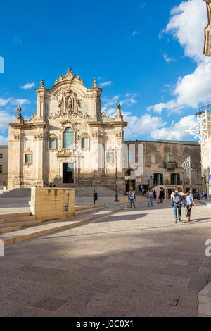 L antica chiesa di San Francesco d'Assisi nel centro storico della città vecchia, Matera, Basilicata, Italia Foto Stock